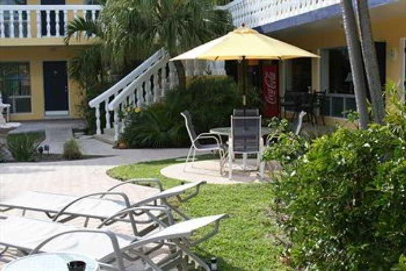 Cheston House - Clothing Optional All Male Guesthouse ฟอร์ต ลอเดอร์เดล ภายนอก รูปภาพ