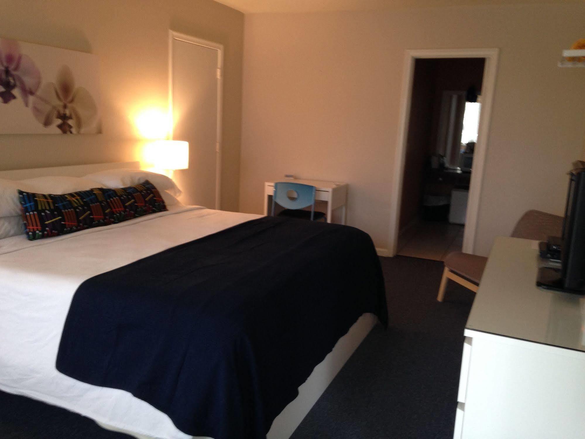 Cheston House - Clothing Optional All Male Guesthouse ฟอร์ต ลอเดอร์เดล ภายนอก รูปภาพ
