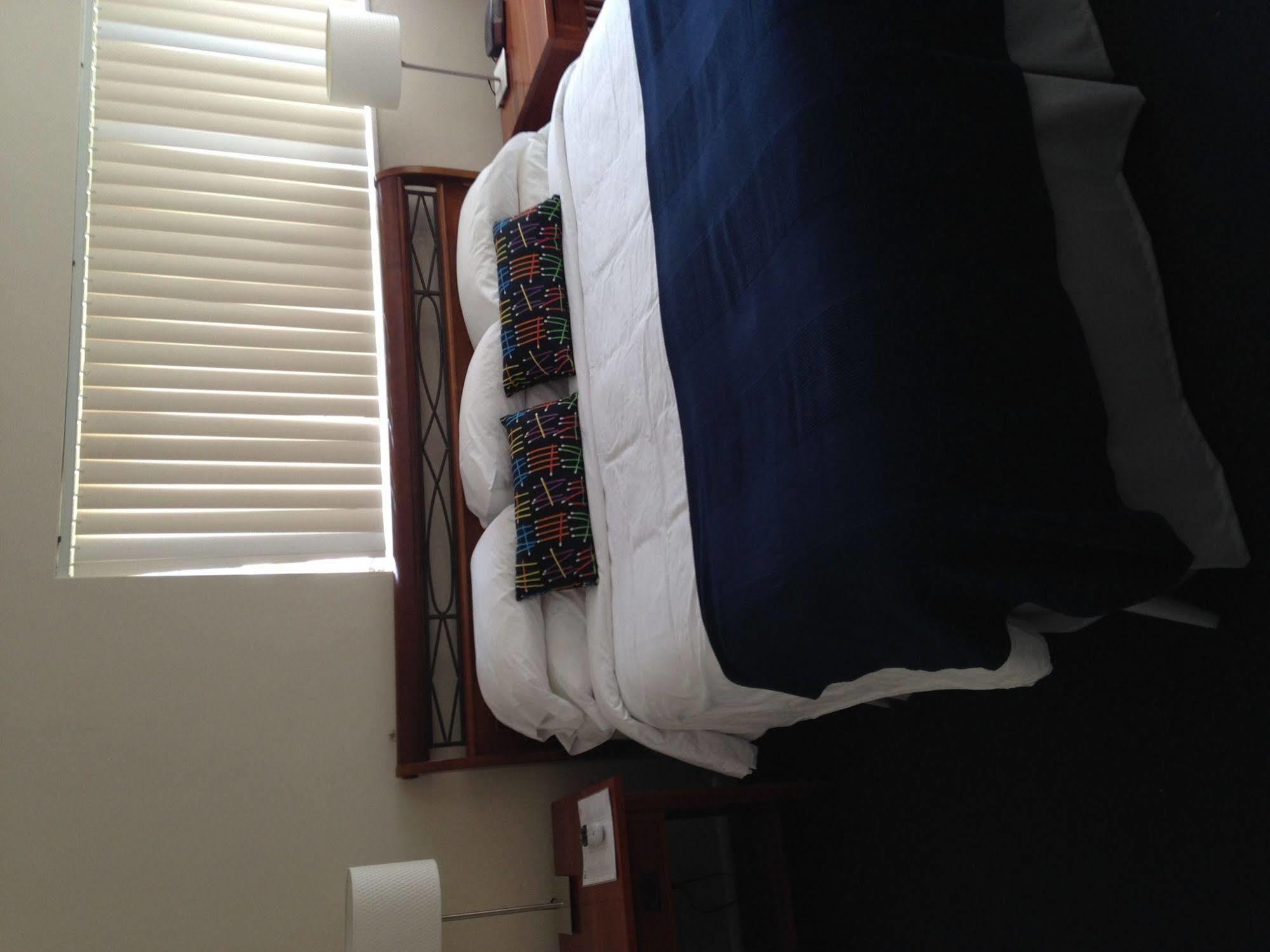 Cheston House - Clothing Optional All Male Guesthouse ฟอร์ต ลอเดอร์เดล ภายนอก รูปภาพ