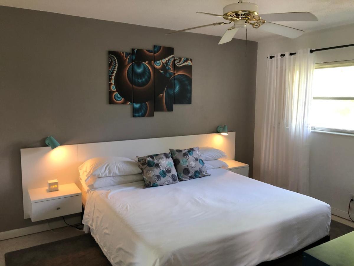 Cheston House - Clothing Optional All Male Guesthouse ฟอร์ต ลอเดอร์เดล ภายนอก รูปภาพ