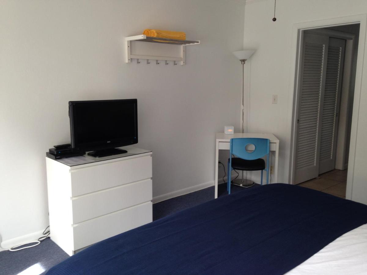 Cheston House - Clothing Optional All Male Guesthouse ฟอร์ต ลอเดอร์เดล ภายนอก รูปภาพ